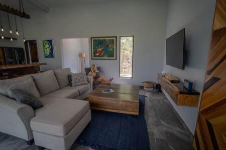 Modern Villa Overlooking Macal River Valley Benque Viejo Del Carmen Ngoại thất bức ảnh